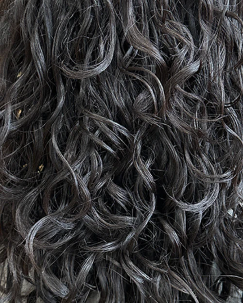 Routine capillaire pour cheveux de type 2C